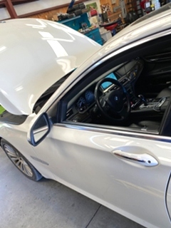 BMW Repair BMW 750Li Service 